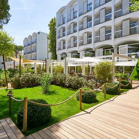 Hotel Saraceno Resort With Private Beach ミラノ・マリッティマ エクステリア 写真