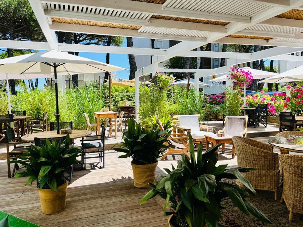 Hotel Saraceno Resort With Private Beach ミラノ・マリッティマ エクステリア 写真