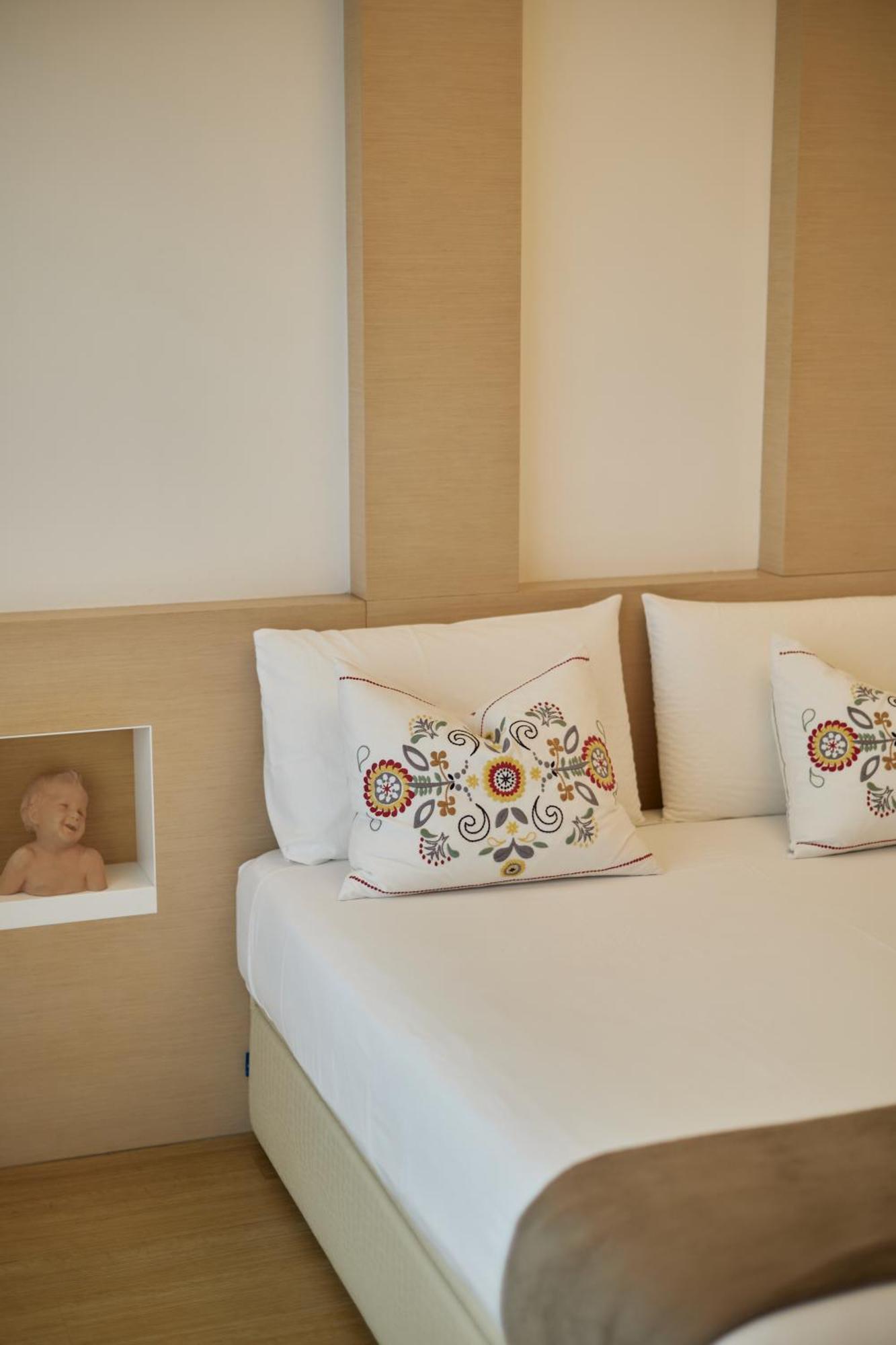 Hotel Saraceno Resort With Private Beach ミラノ・マリッティマ エクステリア 写真
