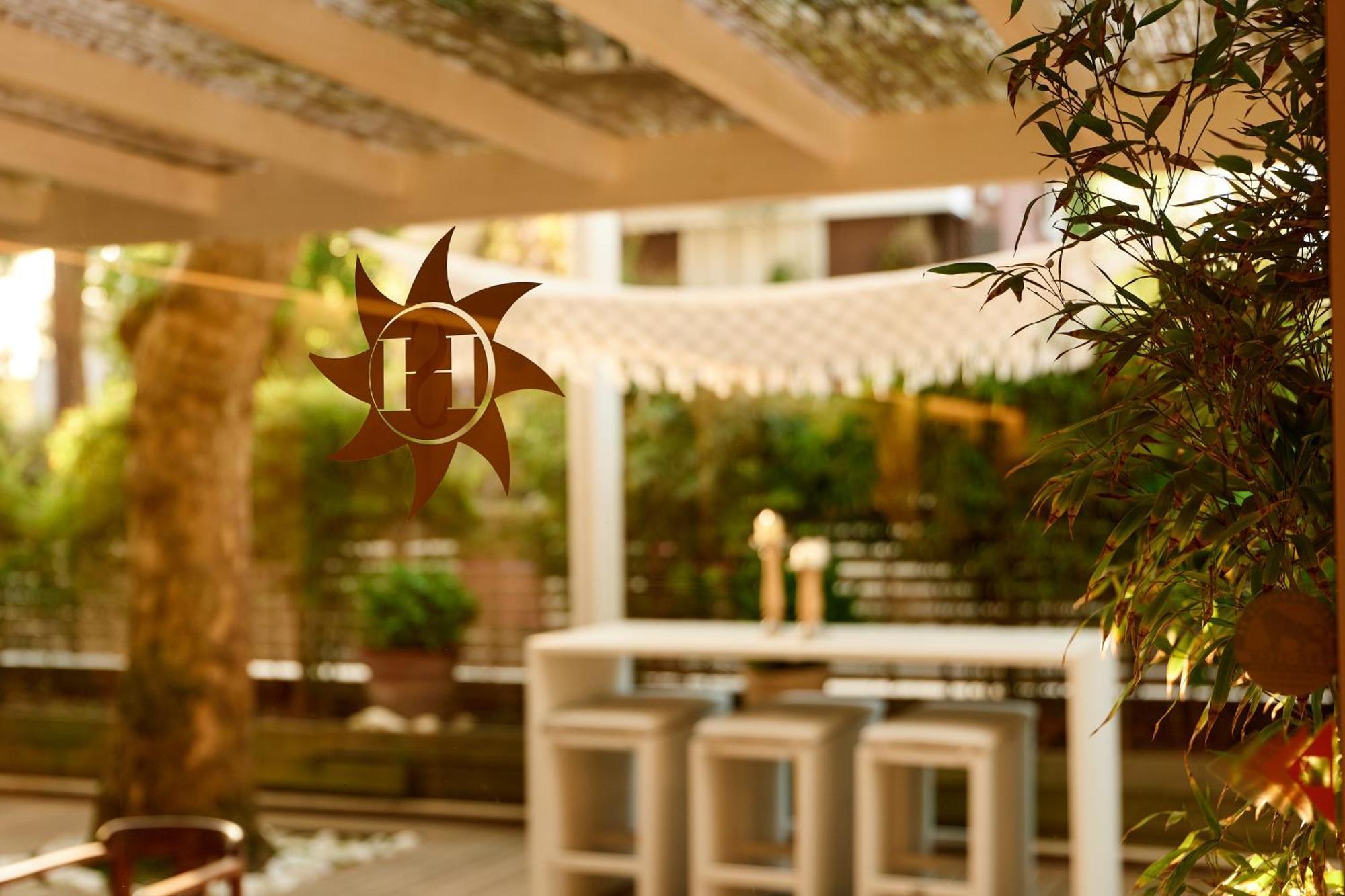 Hotel Saraceno Resort With Private Beach ミラノ・マリッティマ エクステリア 写真