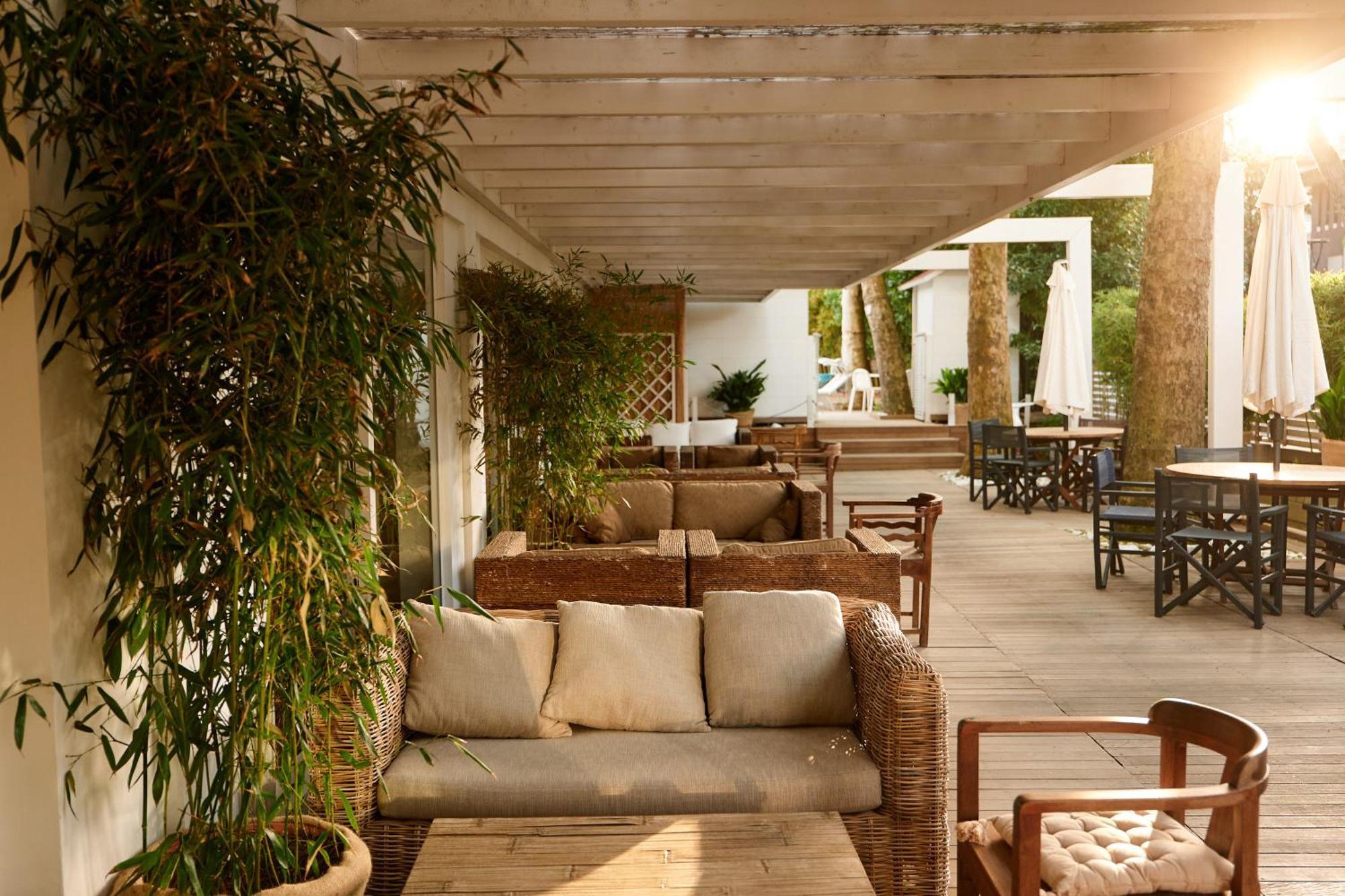 Hotel Saraceno Resort With Private Beach ミラノ・マリッティマ エクステリア 写真