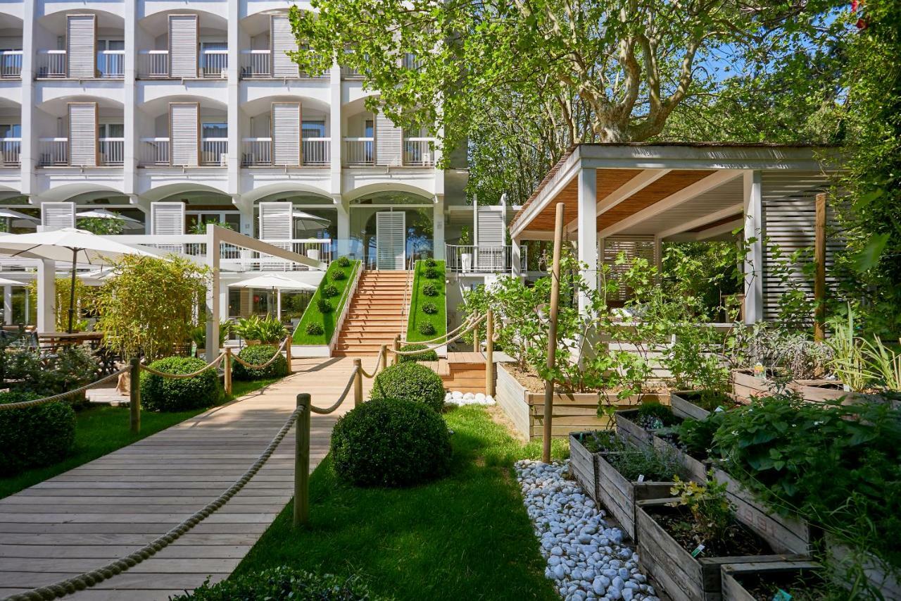 Hotel Saraceno Resort With Private Beach ミラノ・マリッティマ エクステリア 写真