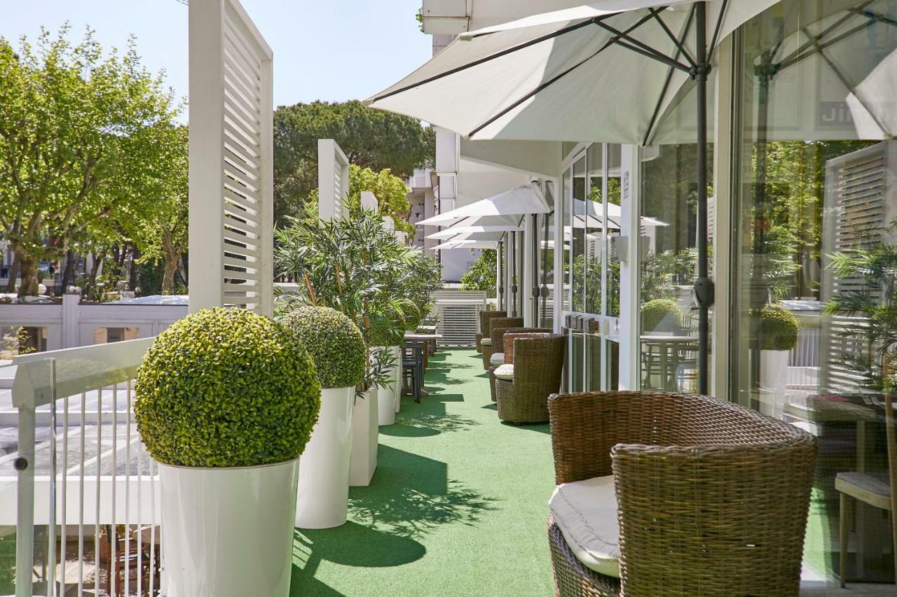 Hotel Saraceno Resort With Private Beach ミラノ・マリッティマ エクステリア 写真